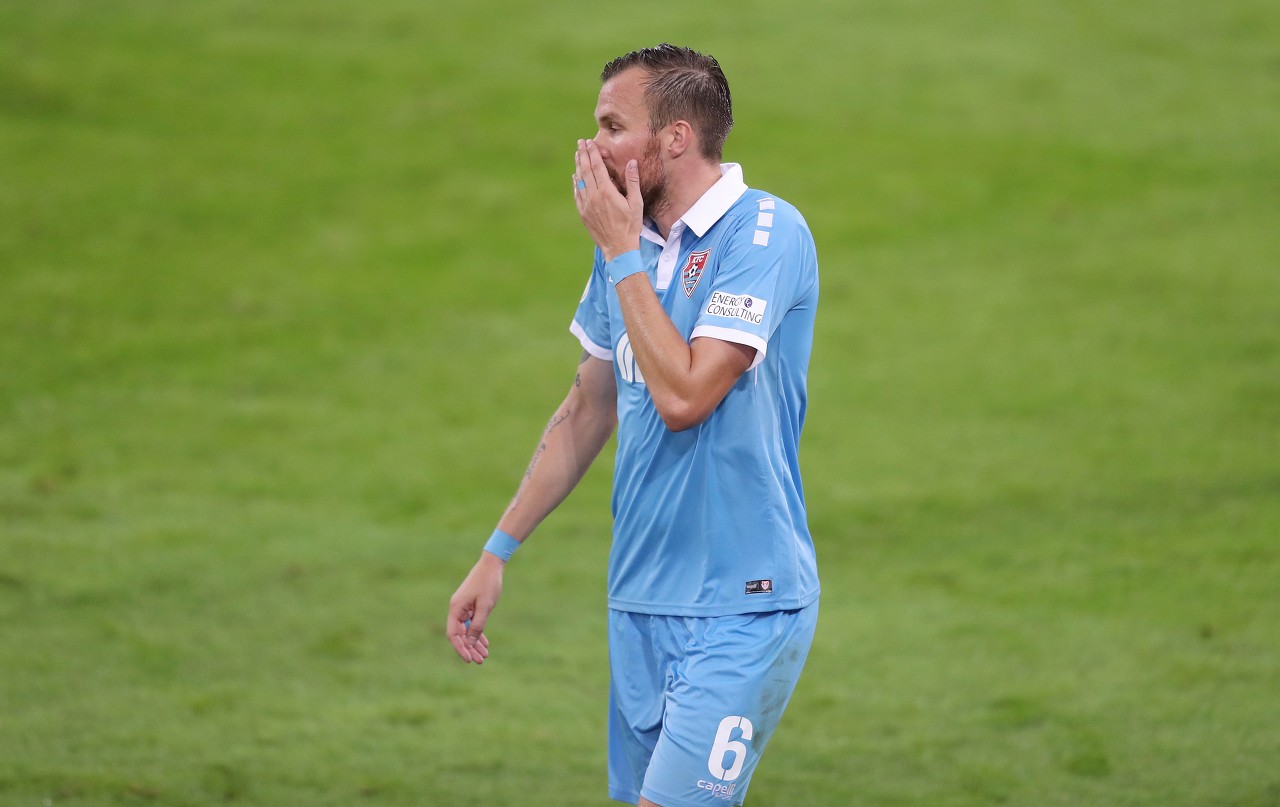 大十字：阿斯拉尼非常适合多特，我也在给他发消息推动他加盟多特